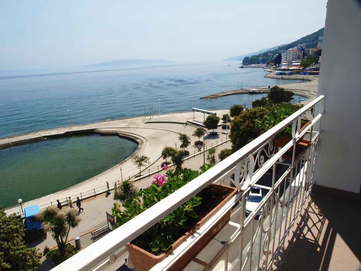 Hotel Mozart Opatija Exteriér fotografie